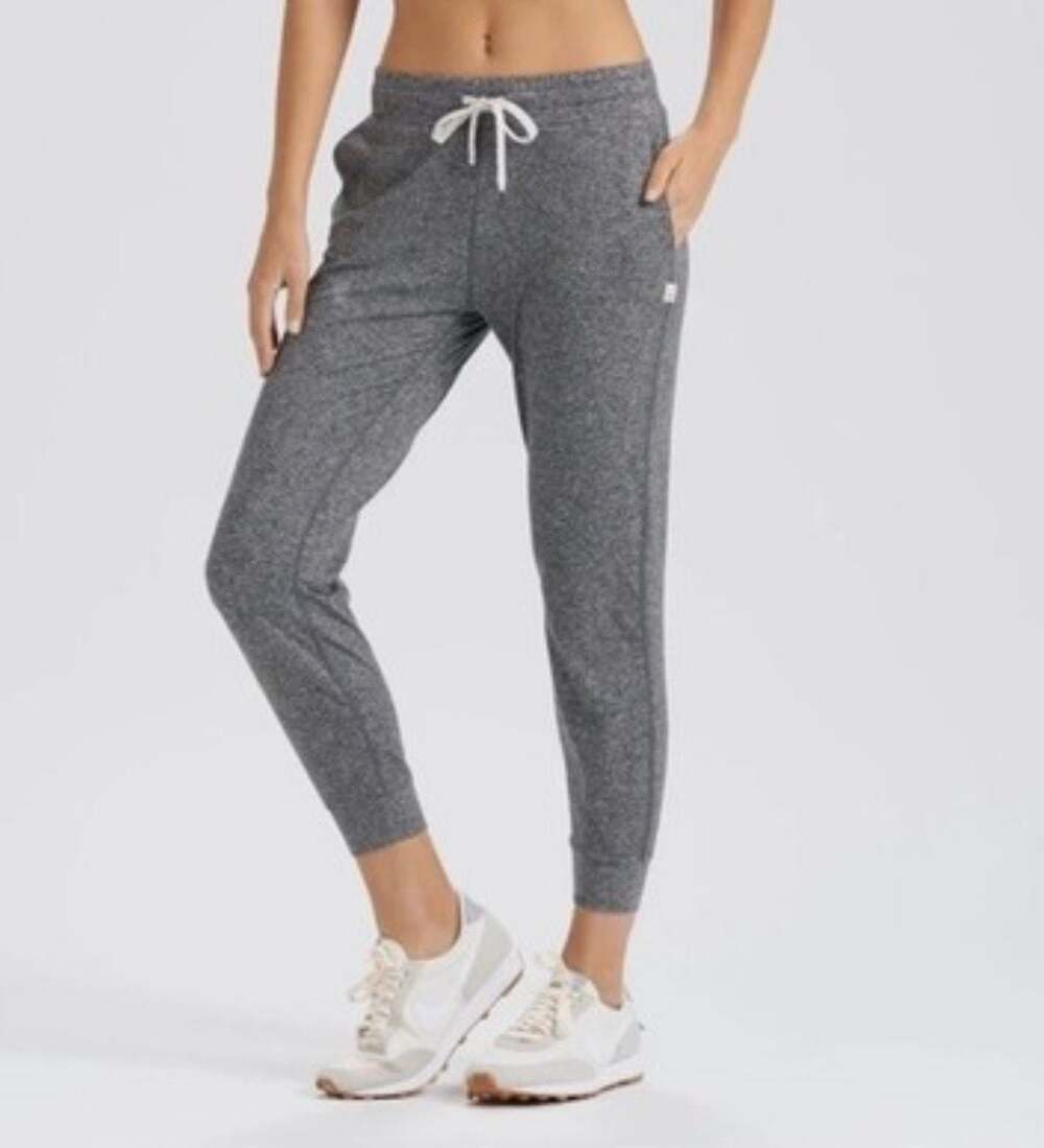 Vuori Women's Performance Jogger Heather Grey
